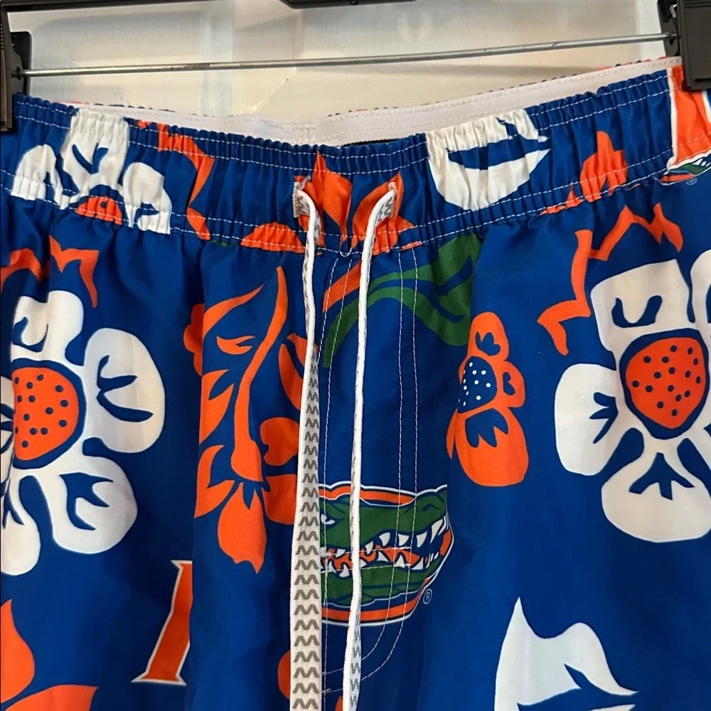 Men’s Wes & Willy Florida Gators Floral Swim Trunks Size Medium